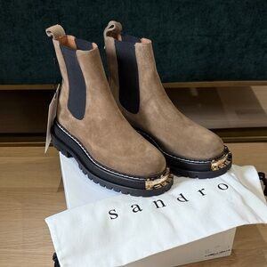 NIB Sandro Elasticated Leather Suede Chelsea ankle boots, Olive, 36